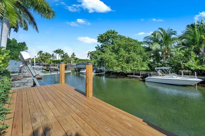 Dock