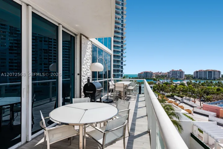 50 S Pointe Dr 905, Miami Beach, Florida 33139
