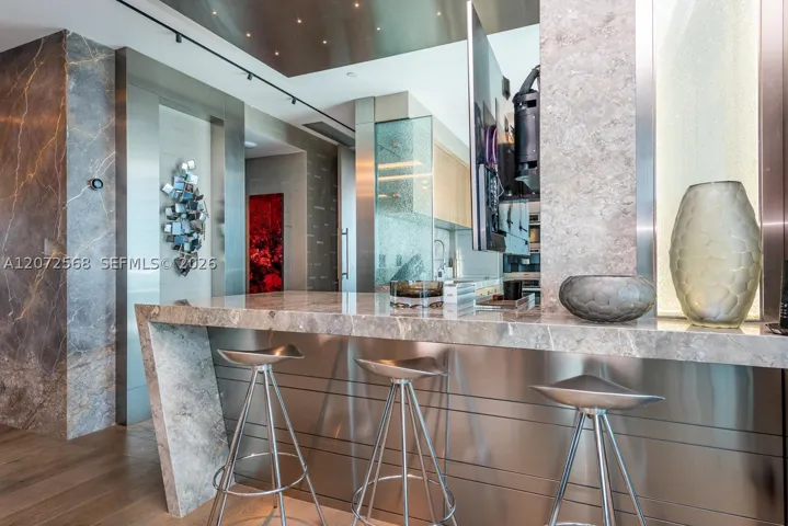 50 S Pointe Dr 905, Miami Beach, Florida 33139