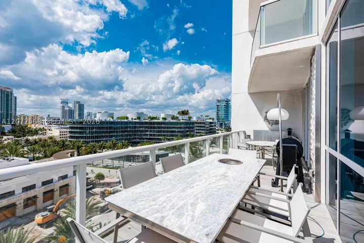 50 S Pointe Dr 905, Miami Beach, Florida 33139