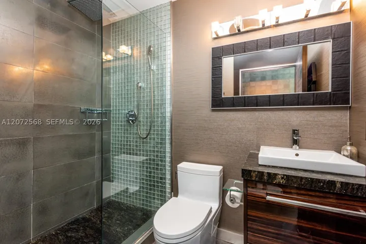 50 S Pointe Dr 905, Miami Beach, Florida 33139