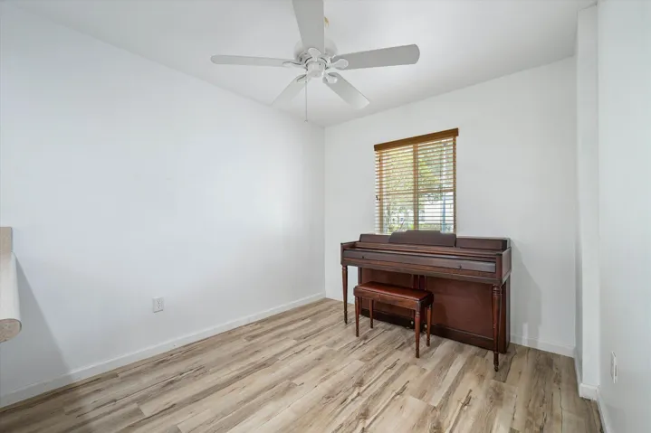 08-2030 NW 99th Way, Sunrise-21