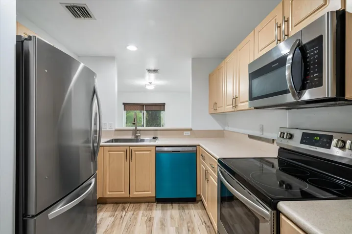 06-2030 NW 99th Way, Sunrise-27