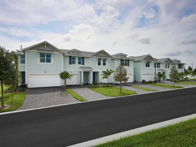 658 Salisbury Cir