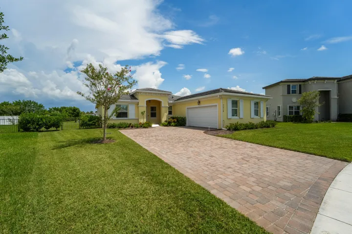 7214 NW Farnsworth Cr PSL-18