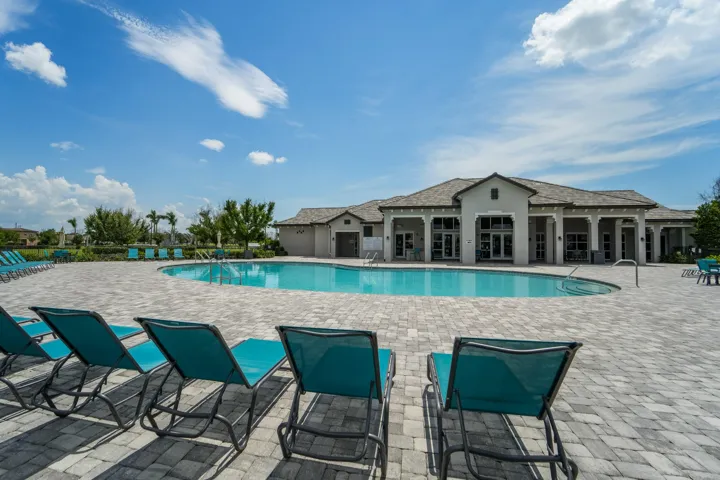 7214 NW Farnsworth Cr PSL-26