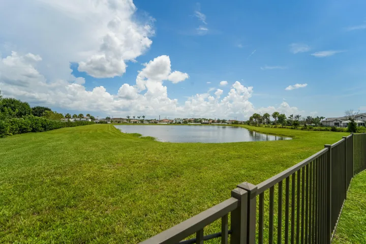 7214 NW Farnsworth Cr PSL-10