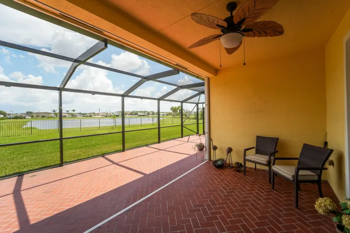 7214 NW Farnsworth Cr PSL-1