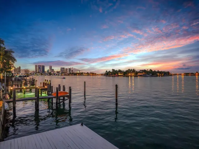 Dock