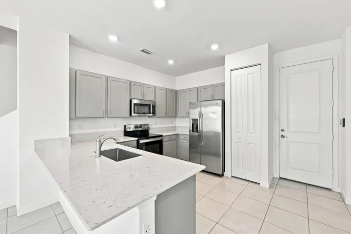 Kitchen Alternate View