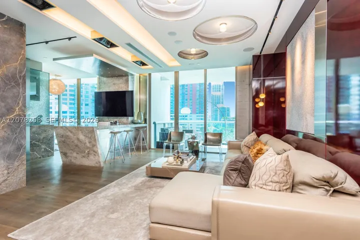 50 S Pointe Dr 905, Miami Beach, Florida 33139