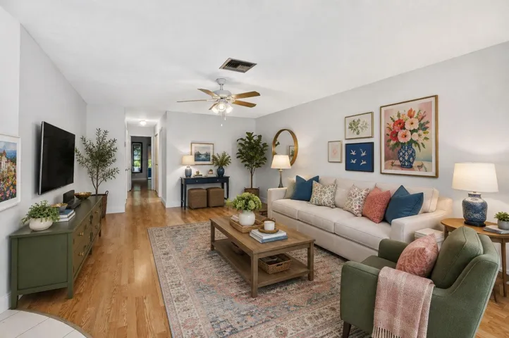6070 Staged living room