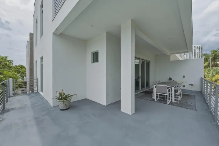 Balcony 2