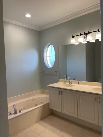 2ND MASTER BATH
