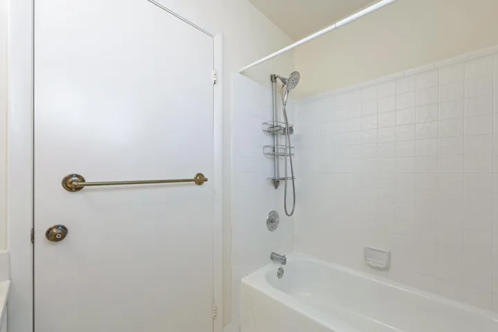 9822 shower bath 2