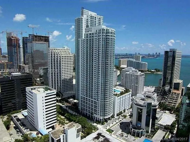 Tha Plaza on Brickell