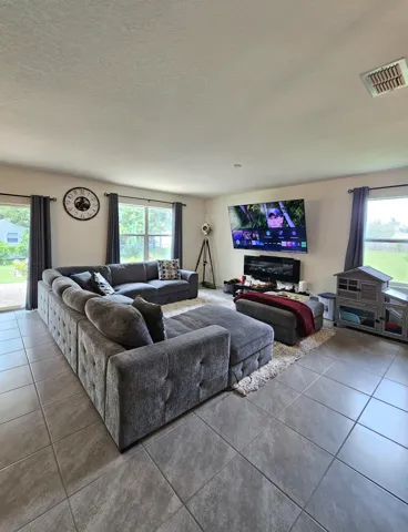 1017 Living Room