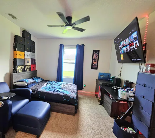 1017 Bed room