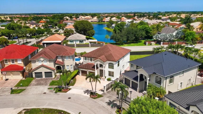 16401 SW 78th Ter Miami, FL, 33193