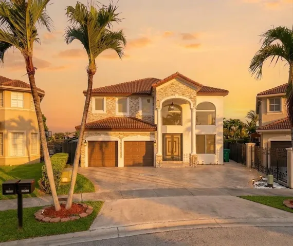 16401 SW 78th Ter Miami, FL, 33193