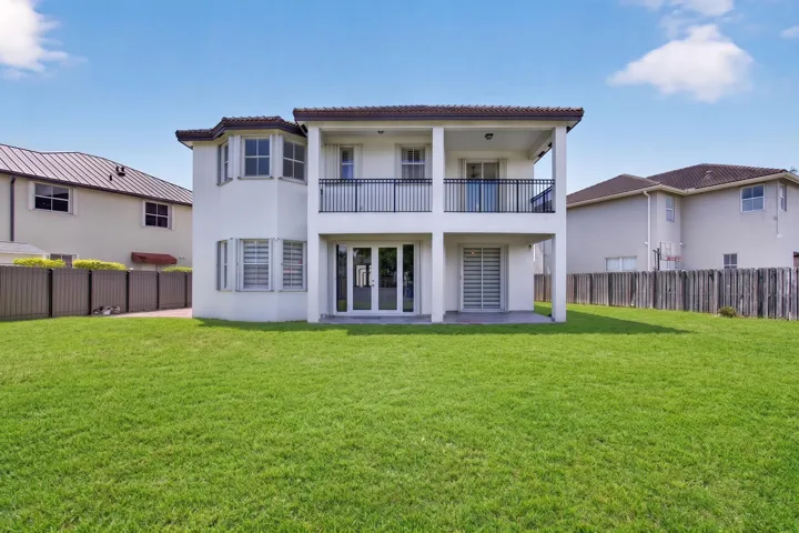 16401 SW 78th Ter Miami, FL, 33193