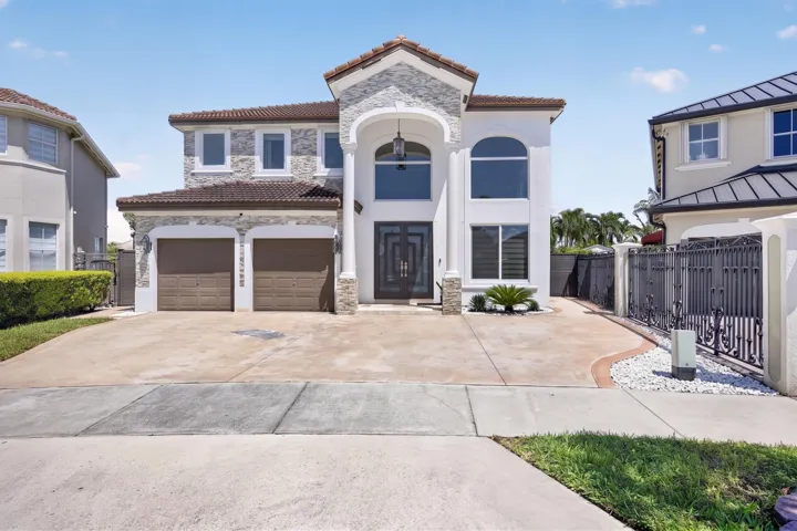 16401 SW 78th Ter Miami, FL, 33193