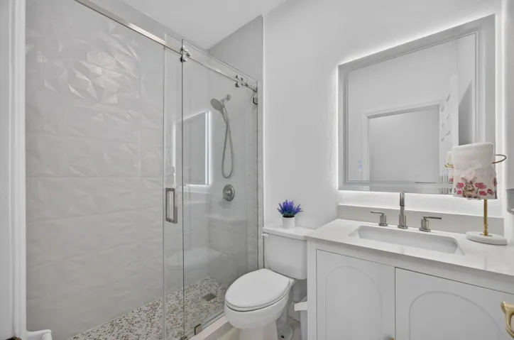 16401 SW 78th Ter Miami, FL, 33193