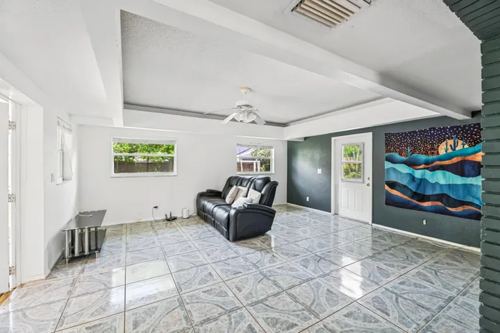 20260916 - 522 Heron Dr - MR-13