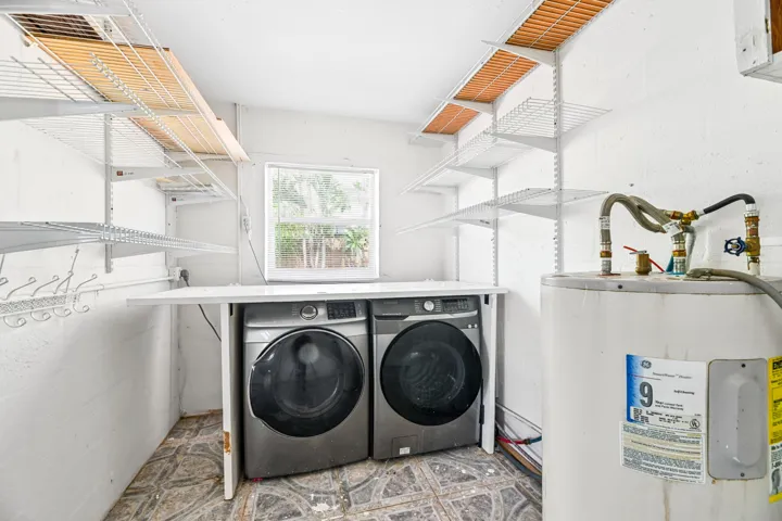 20260916 - 522 Heron Dr - MR-16