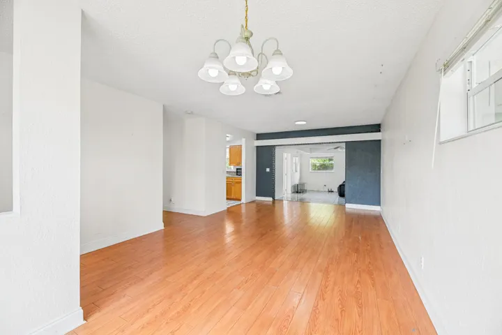20260916 - 522 Heron Dr - MR-8
