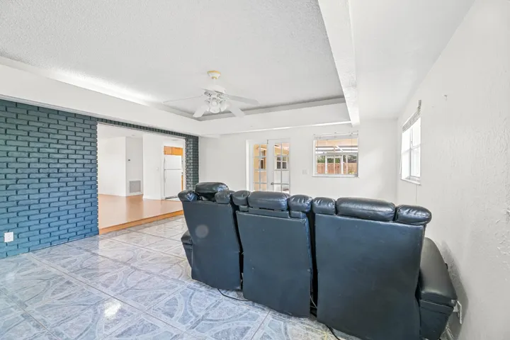 20260916 - 522 Heron Dr - MR-14