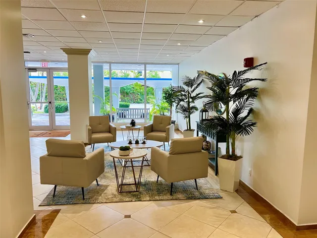 OCEAN HARBOR LOBBY