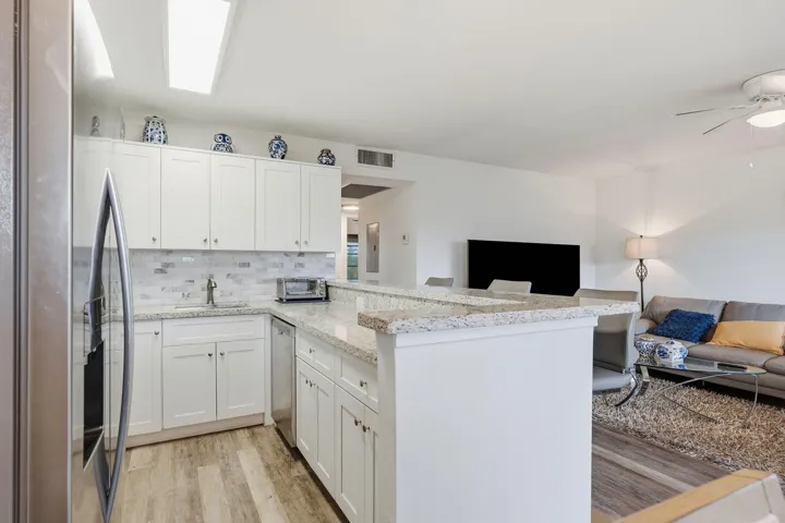 12-web-or-mls-209_Brighton_E_05969