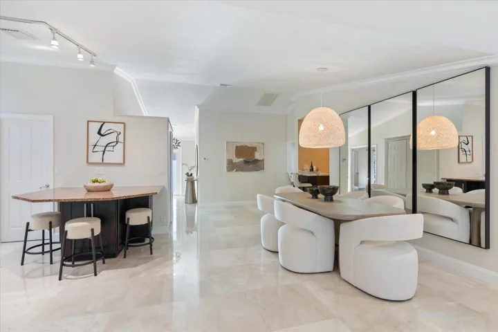11-734 Camino Gardens Lane Boca Raton, F