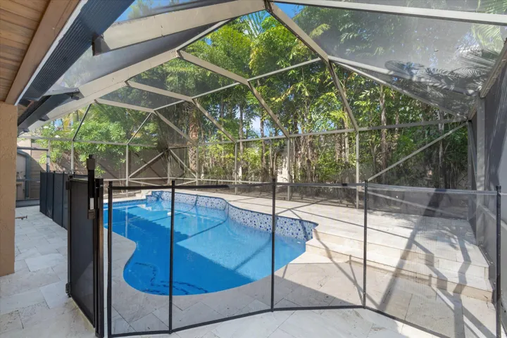 25-734 Camino Gardens Lane Boca Raton, F