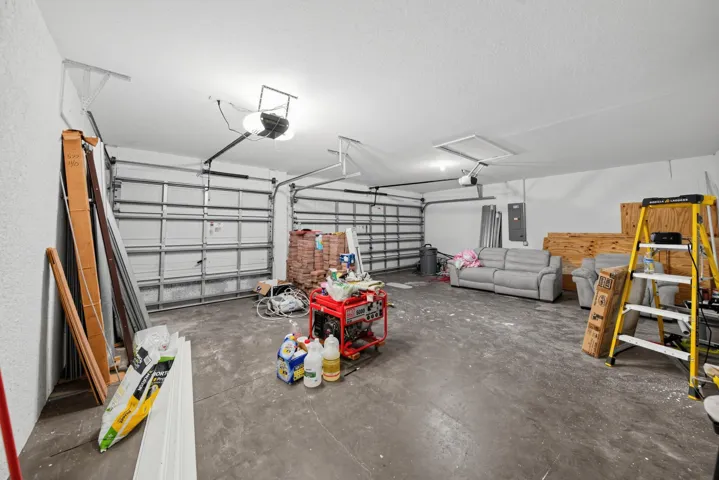 04_2019_Wanda_Ave_N-Exterior-2590