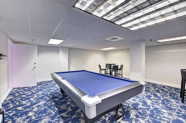 BILLARDS ROOM