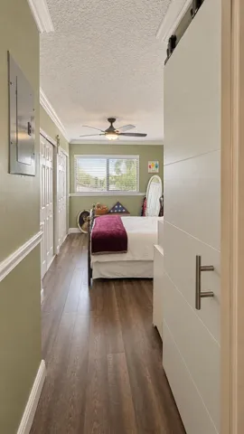 BARNDOOR