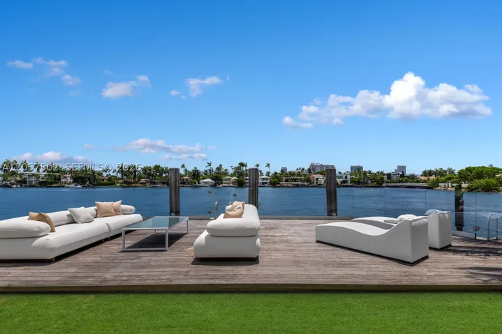 Dock