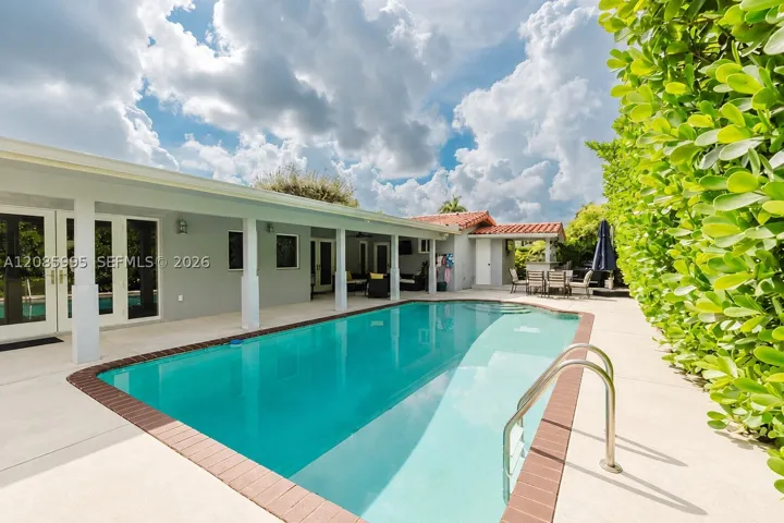 1732 Sw 103rd Pl, Miami, Florida 33165