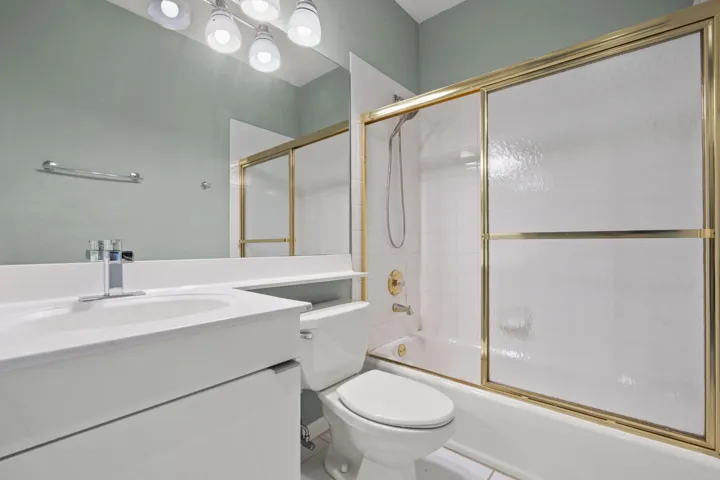 Bathroom Upstairs