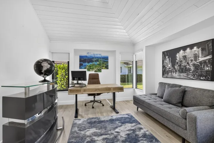 Forth Bedroom / Office