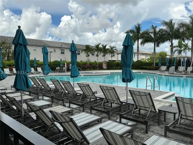 community area & Amenities