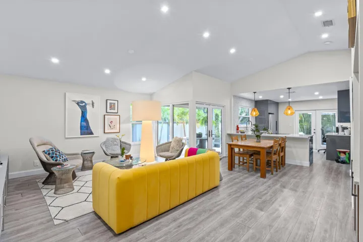 8-web-or-mls-A7409168