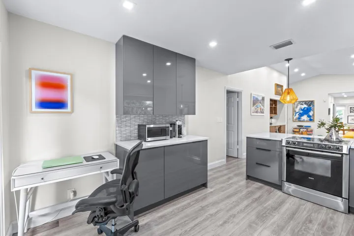18-web-or-mls-A7409210