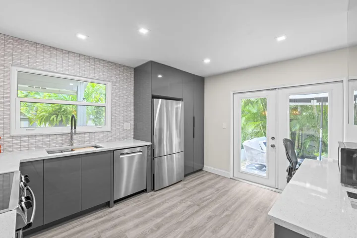15-web-or-mls-A7409198