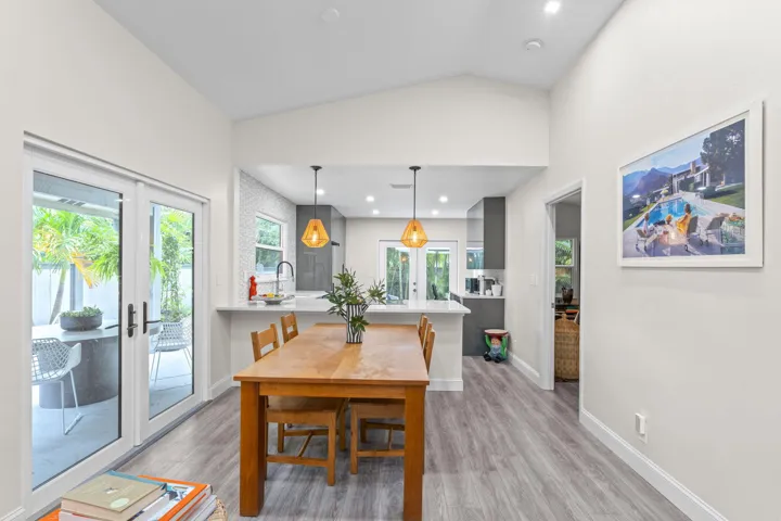 11-web-or-mls-A7409183