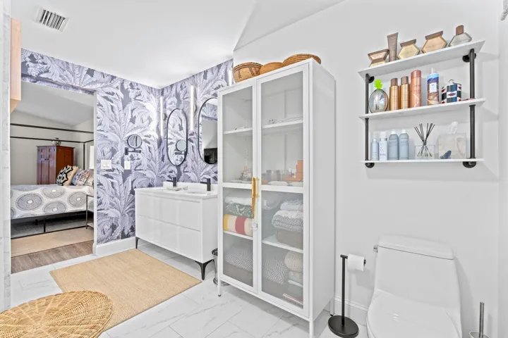 25-web-or-mls-A7409237