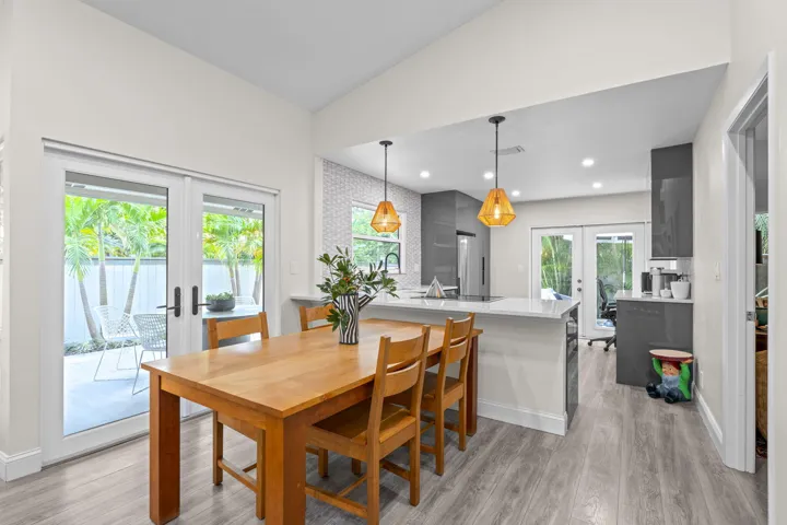 13-web-or-mls-A7409186