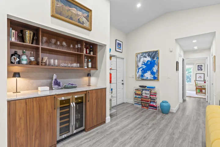10-web-or-mls-A7409177